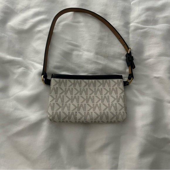 Michael Kors Shoulder Bag - Picture 1 of 6